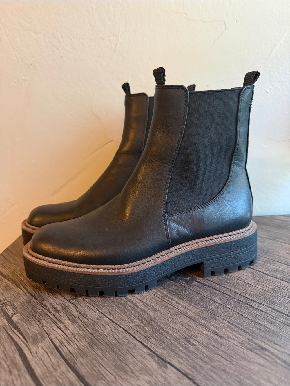 Sam Edelman Black Leather Chelsea Heeled Boots with Tan Trim
